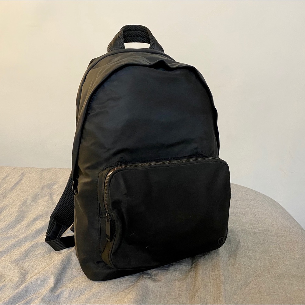 Lululemon Everywhere Backpack 17L
